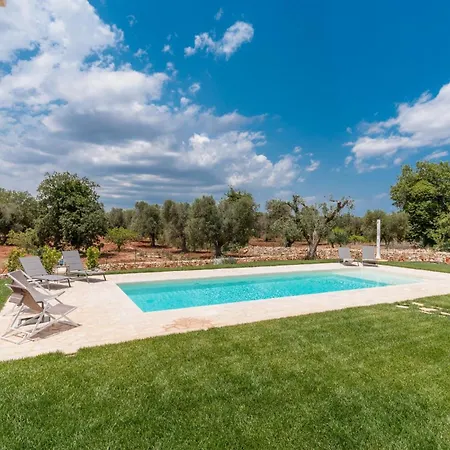 別荘 Panoramic Trullo Tramonto With Pool サン・ミケーレ・サレンティーノ